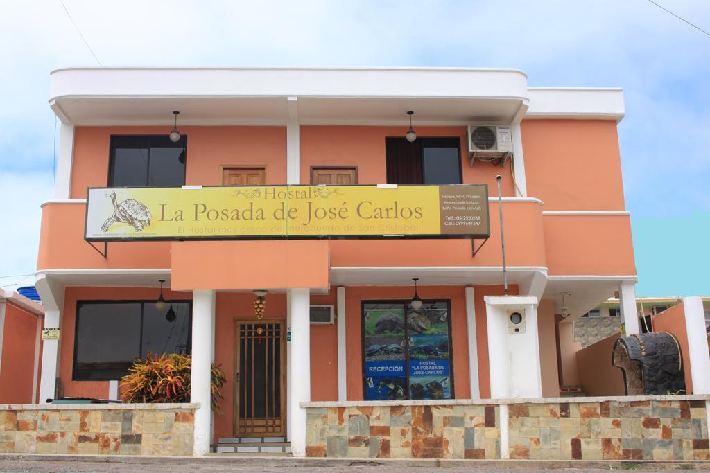 Hostal La Posada De Jose Carlos Puerto Baquerizo Moreno Exterior photo